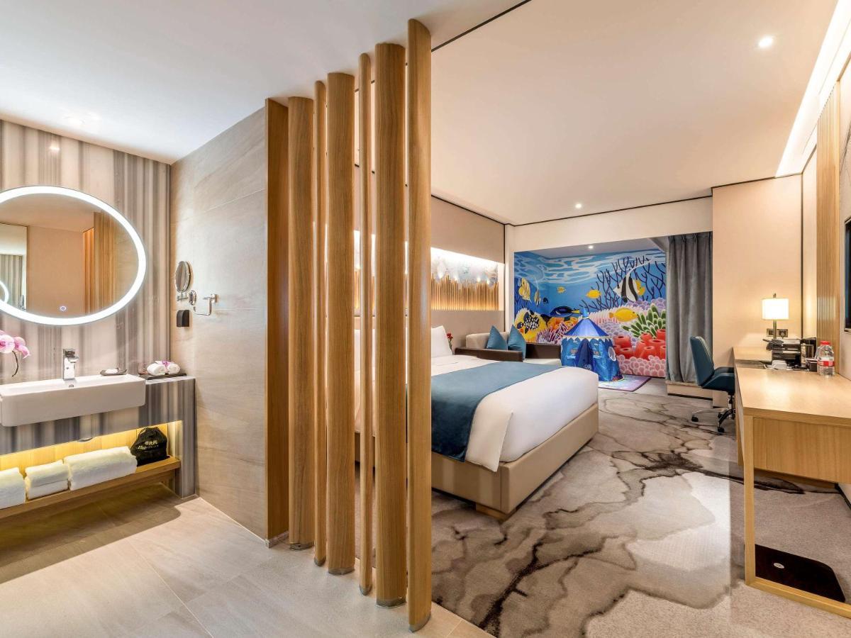 Mercure Chengdu Huapaifang Exterior photo