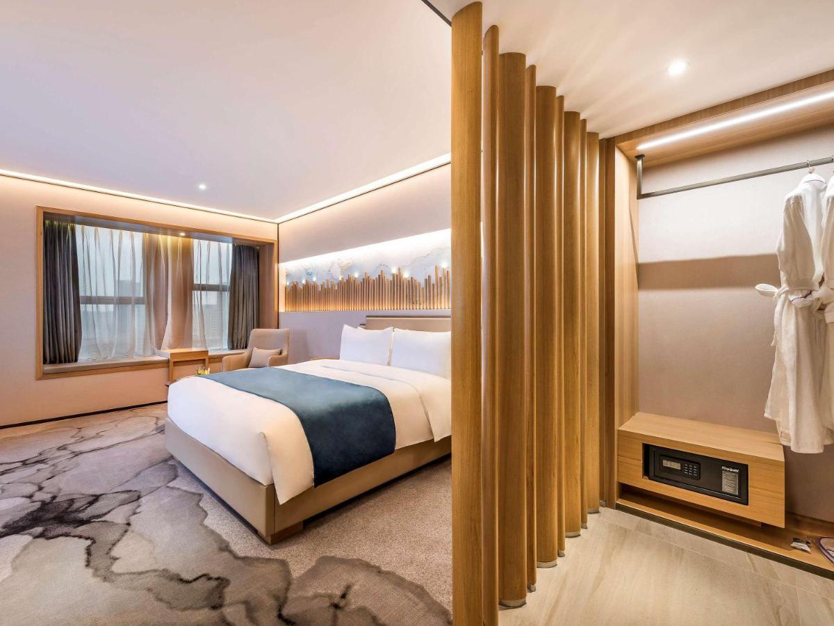 Mercure Chengdu Huapaifang Exterior photo