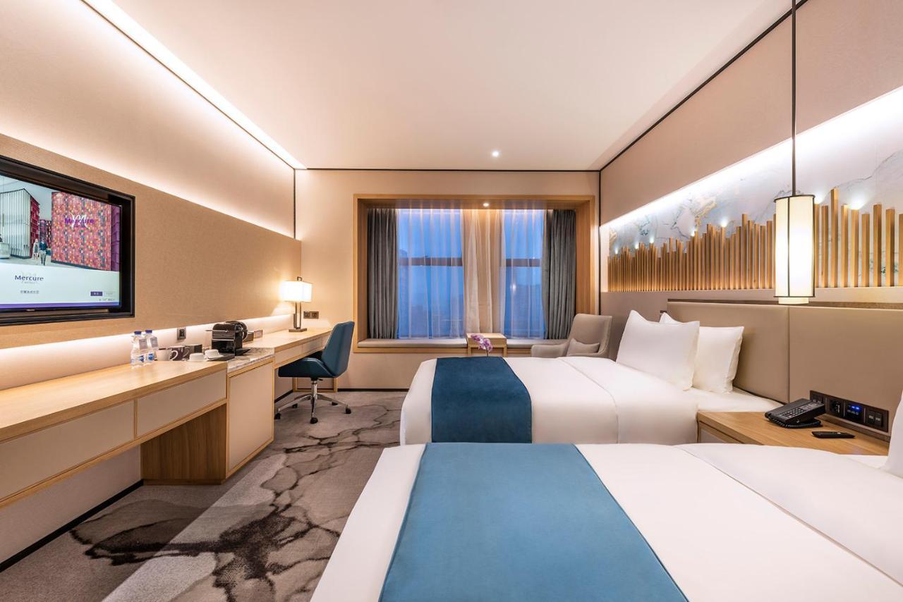Mercure Chengdu Huapaifang Exterior photo