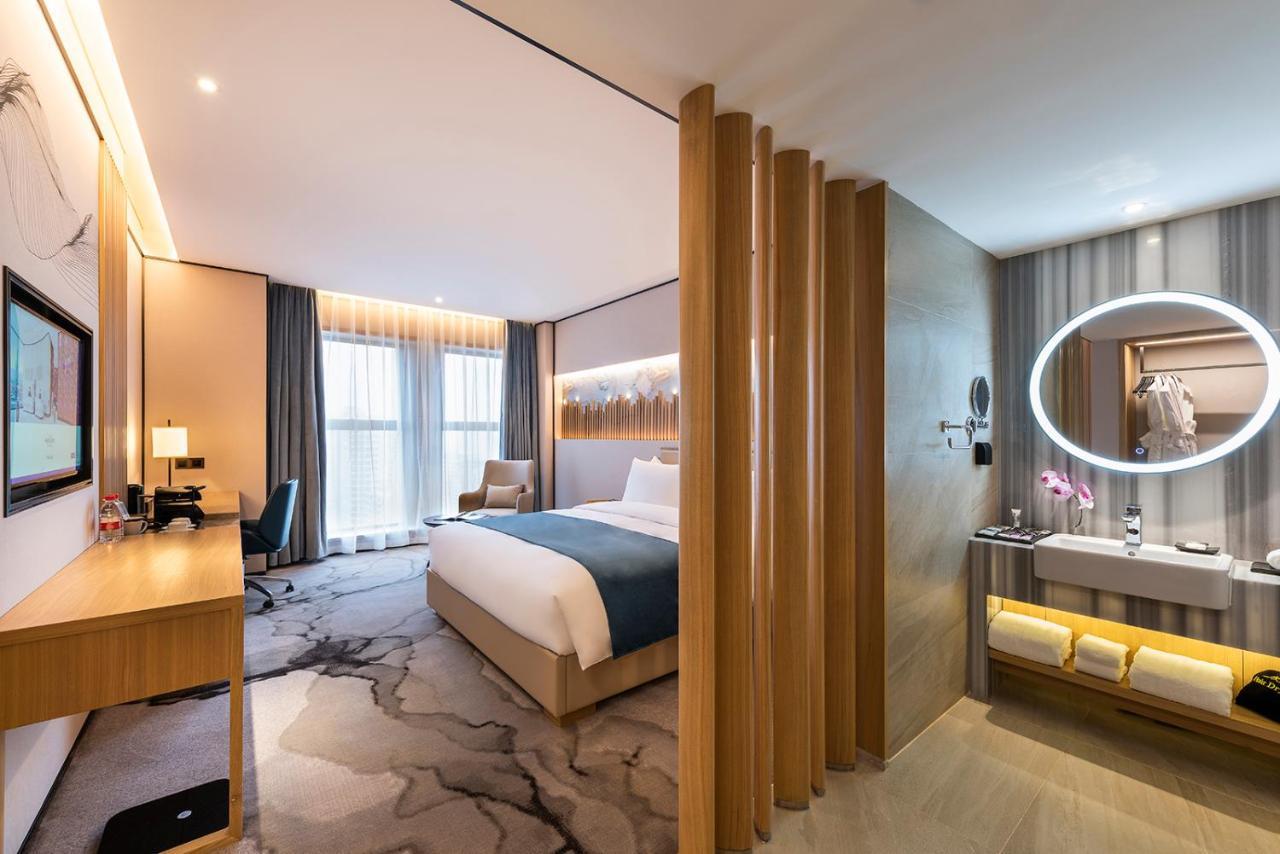 Mercure Chengdu Huapaifang Exterior photo