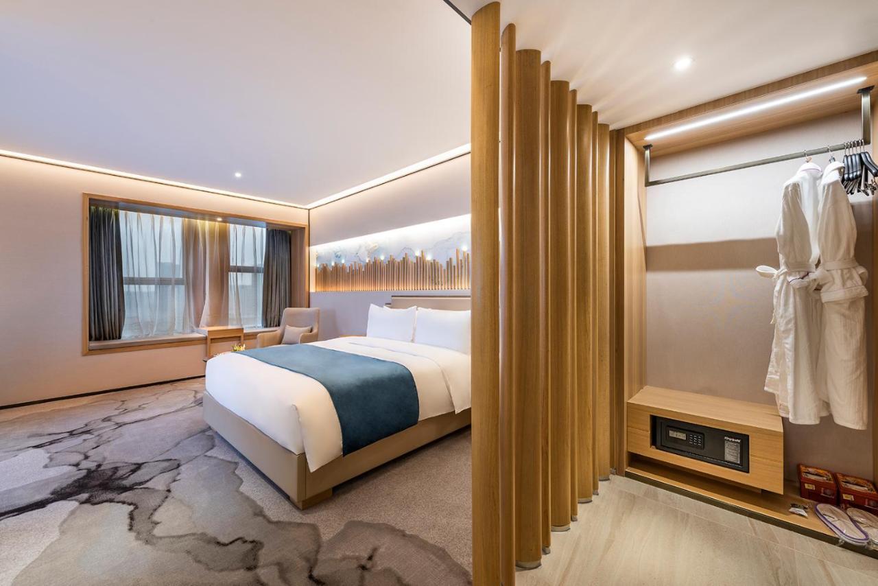 Mercure Chengdu Huapaifang Exterior photo