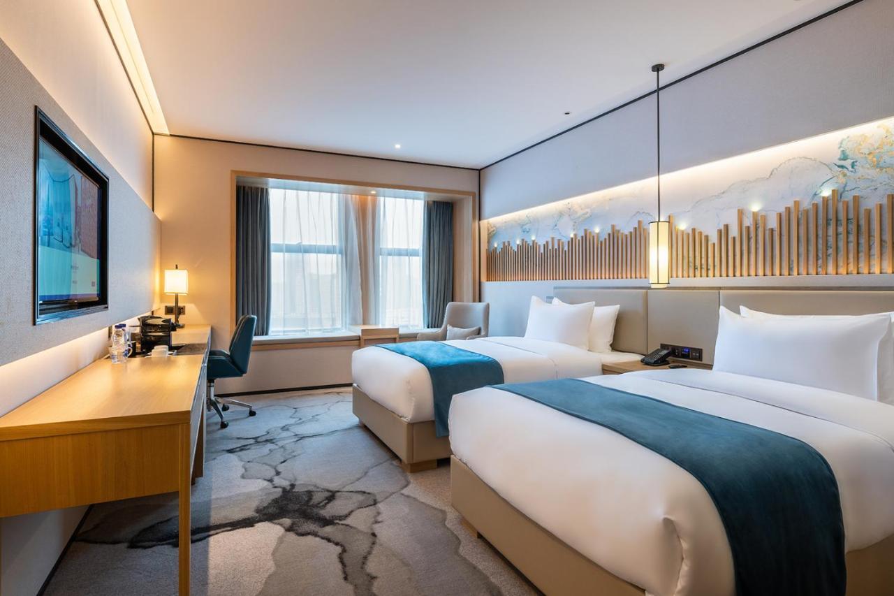 Mercure Chengdu Huapaifang Exterior photo