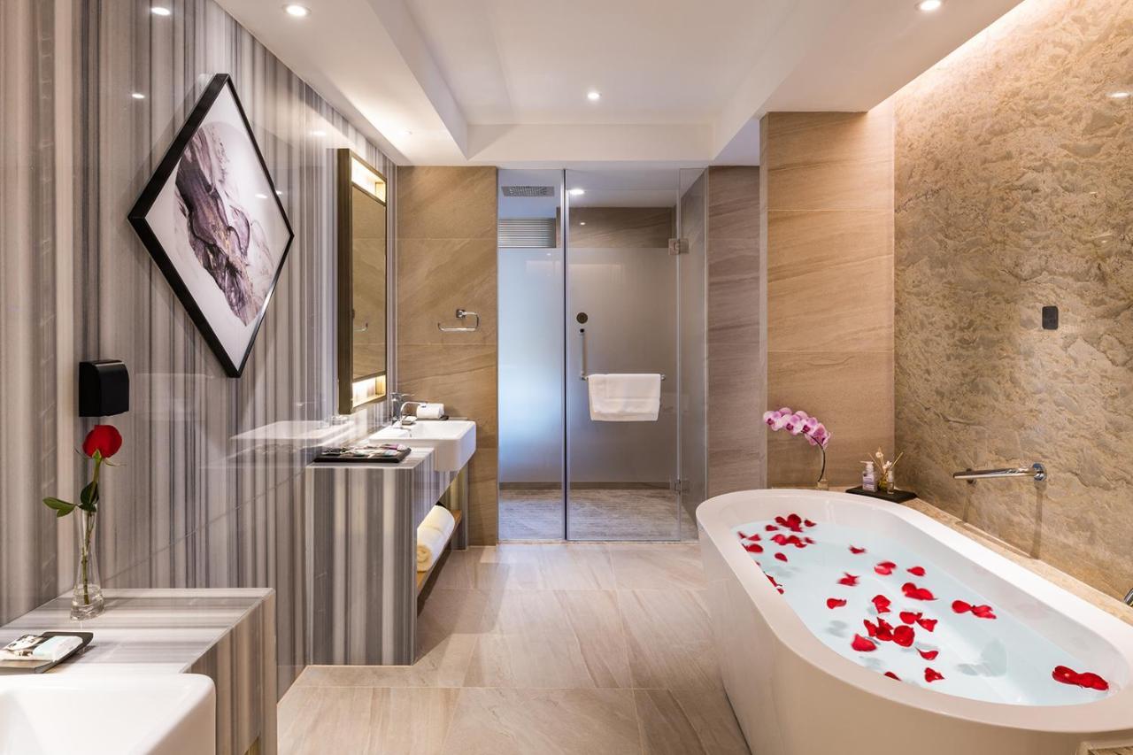 Mercure Chengdu Huapaifang Exterior photo