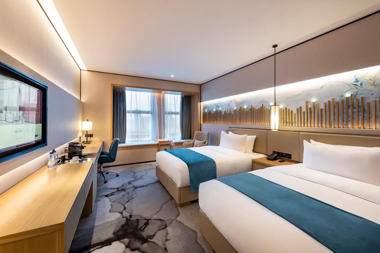 Mercure Chengdu Huapaifang Exterior photo