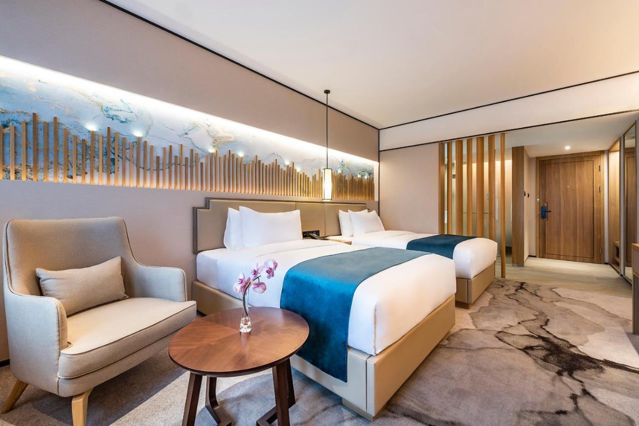 Mercure Chengdu Huapaifang Exterior photo