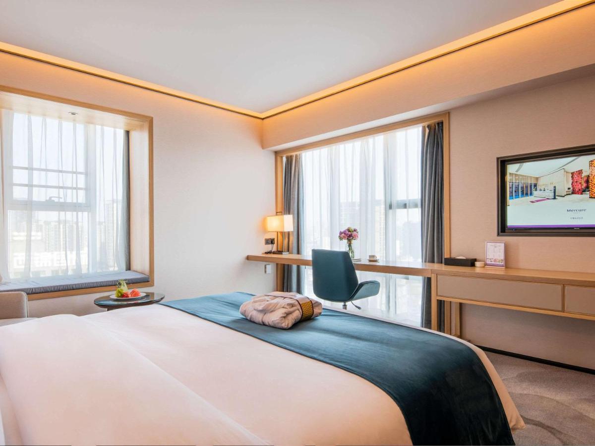 Mercure Chengdu Huapaifang Exterior photo